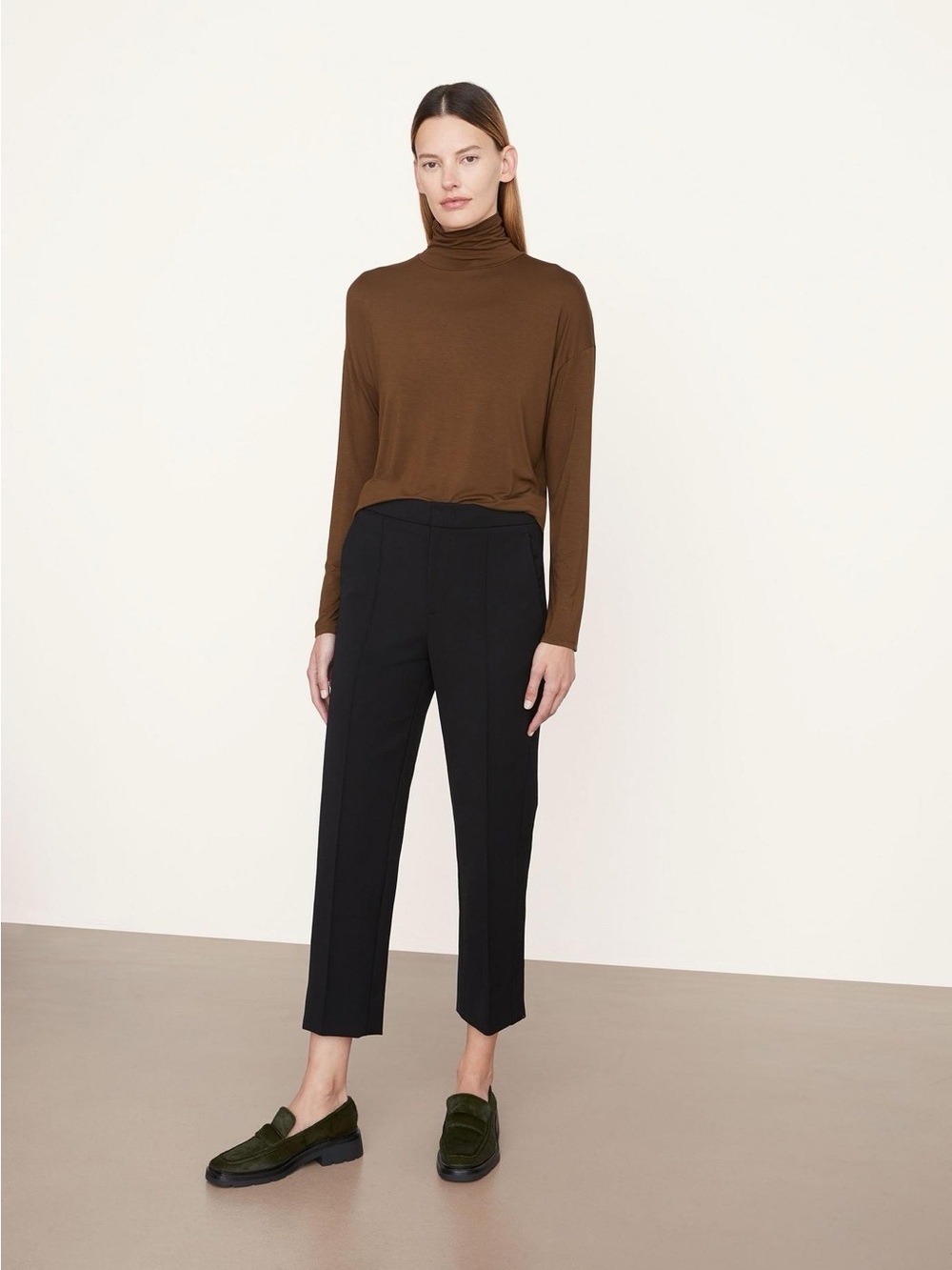 NWT Vince Tapered Stove Pipe Pant Size 0